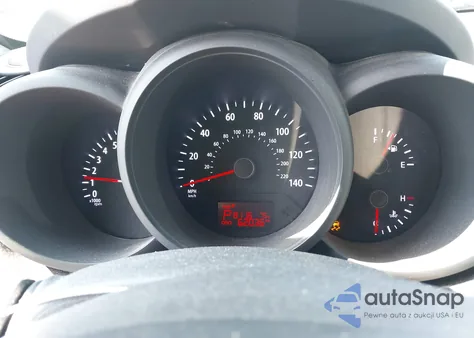 2013 Kia Soul z USA, uszkodzony, nr VIN KNDJT2A57D7626448